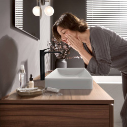  Vivenis Single lever basin mixer 250 for washbowls without waste set, waterfall spout, matt black (75042670)