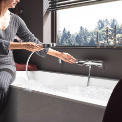 Hansgrohe Vivenis Single lever bath / shower mixer for exposed installation, waterfall spout, chrome (75420000)