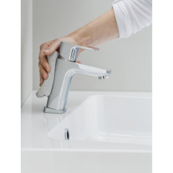 Ravak 10° Bathroom washbasin mixer tap, Chrome (X070129)